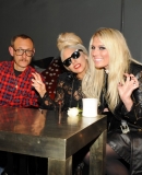 2813829_22_11_-_The_New_Museum_in_New_York_-_The_Book_Terry_Richardson_-_WWW_GAGAFACE_PL_REMO.jpg