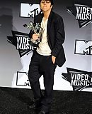 28_08_-_MTV_Video_Music_Awards_Press_Room_282229.jpg