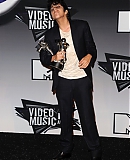 28_08_-_MTV_Video_Music_Awards_Press_Room_283729.jpg