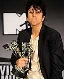 28_08_-_MTV_Video_Music_Awards_Press_Room_28429.jpg
