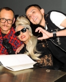 282429_22_11_-_The_New_Museum_in_New_York_-_The_Book_Terry_Richardson_-_WWW_GAGAFACE_PL_REMO.jpg