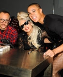 285129_22_11_-_The_New_Museum_in_New_York_-_The_Book_Terry_Richardson_-_WWW_GAGAFACE_PL_REMO.jpg